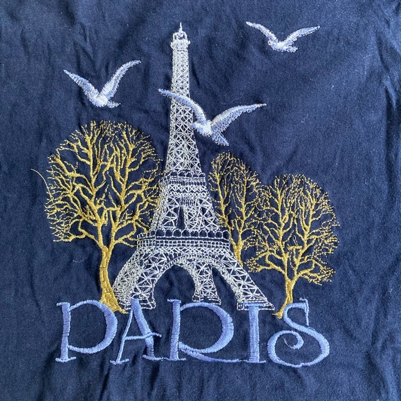 EUC navy Paris tee, size L. - Picture 2 of 8